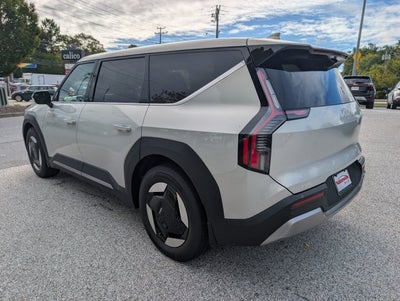 2026 Kia EV9 Light Long Range