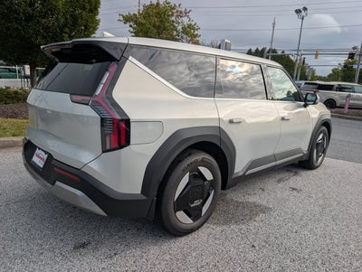 2026 Kia EV9 Light Long Range