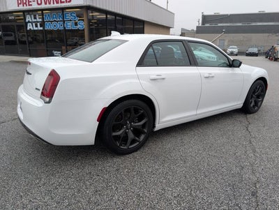 2022 Chrysler 300 Touring