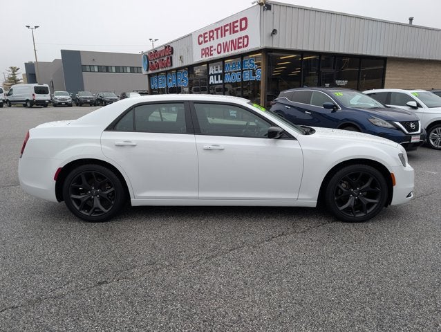 2022 Chrysler 300 Touring