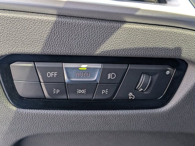 2025 BMW 3 Series 330i