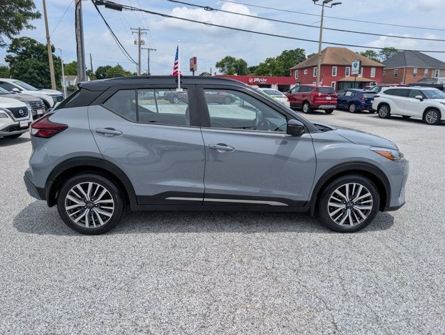2023 Nissan Kicks SR