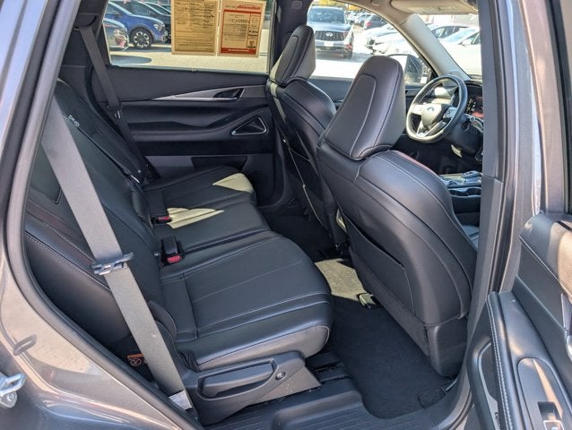 2026 INFINITI QX60 LUXE - Photo 12