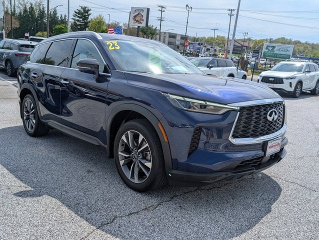 2023 INFINITI QX60 LUXE