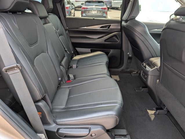 2022 INFINITI QX60 LUXE