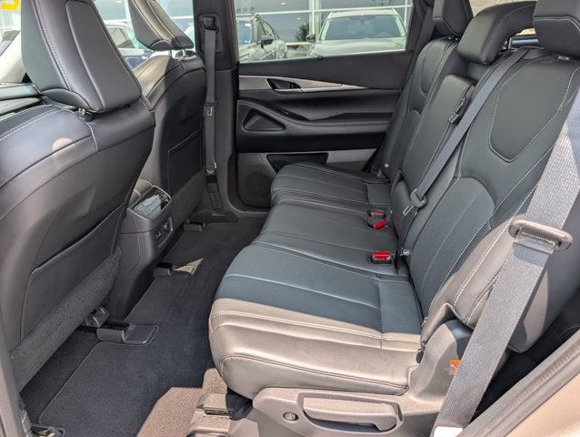 2022 INFINITI QX60 LUXE