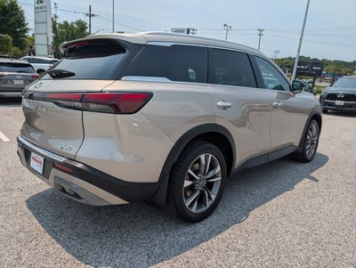 2022 INFINITI QX60 LUXE