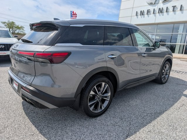 2023 INFINITI QX60 LUXE