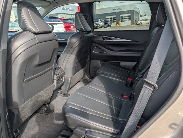 2024 INFINITI QX60 LUXE