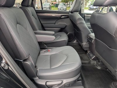 2021 Toyota Highlander Platinum