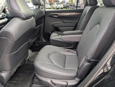 2021 Toyota Highlander Platinum