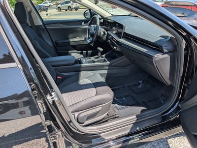 2025 Kia K5 LXS