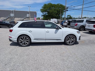 2022 Audi SQ7 Premium Plus